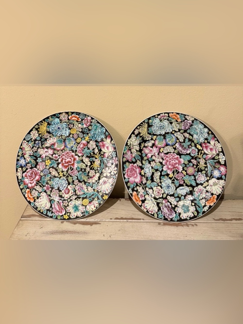Vintage Chinese Famille Noire Mille Fleur Plates 10" - Pair